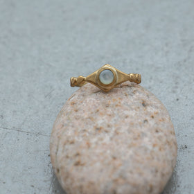 SURUME. Shave Stone Thin Ring White shell #9