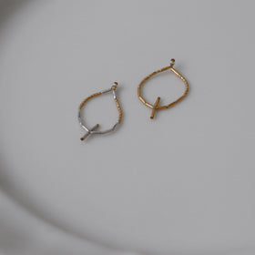 曉 ater cross ring
