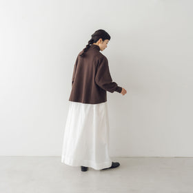 くらすこと +to 大人の定番、ハイネックプルオーバー