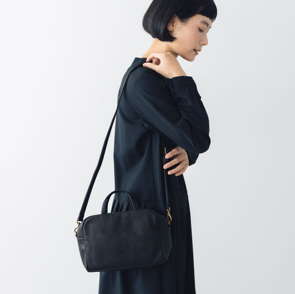 a（アー）ボストンバッグ ショルダー