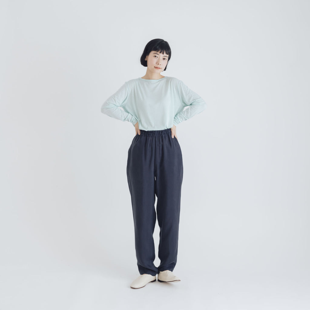 fruits of life キュプラテーパードパンツ 紺ねず色／ネイビー