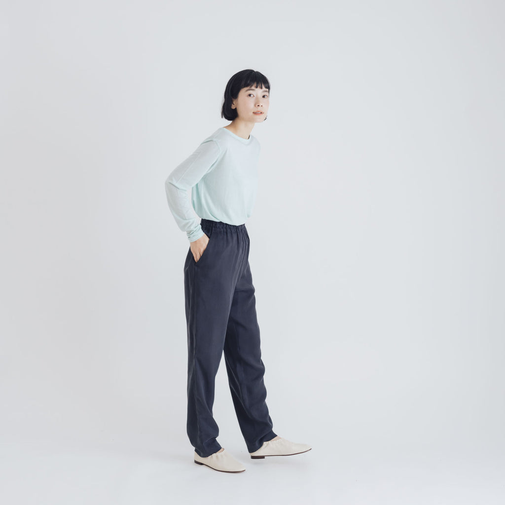 fruits of life キュプラテーパードパンツ 紺ねず色／ネイビー