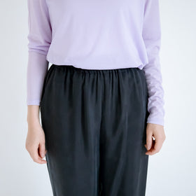 fruits of life キュプラテーパードパンツ 紺ねず色／ネイビー