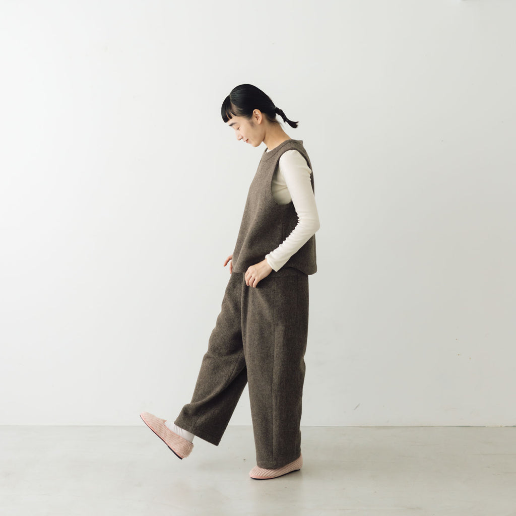 āta  圧縮ウールベスト ブラウン