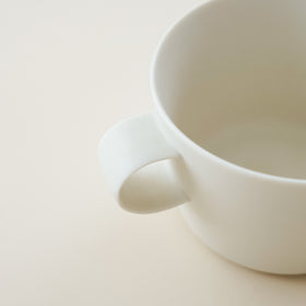 yumiko iihoshi porcelain unjour cup  suna