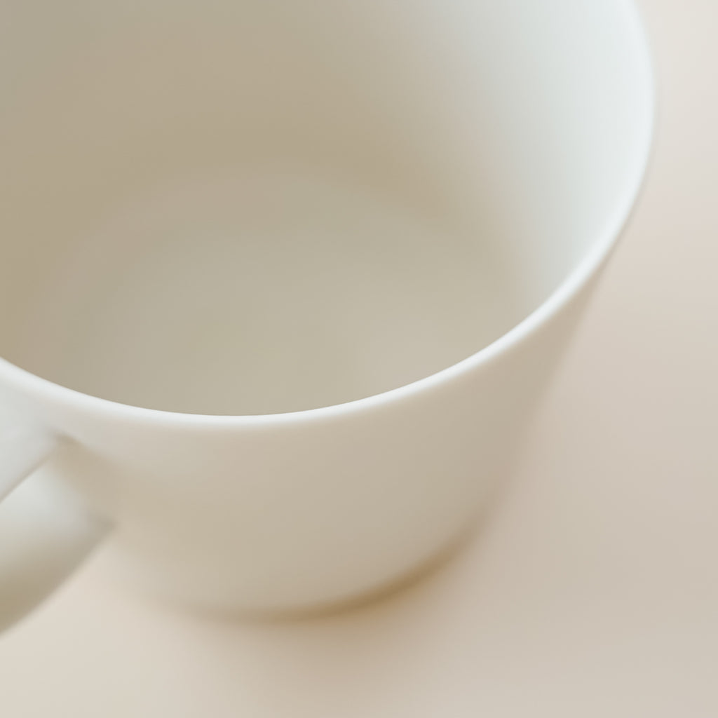 yumiko iihoshi porcelain unjour cup  suna