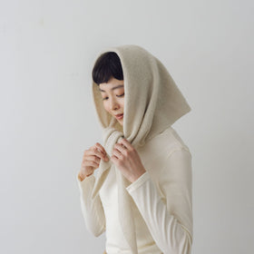 evam eva リニューウール トライアングル ストール［11月下旬再入荷］