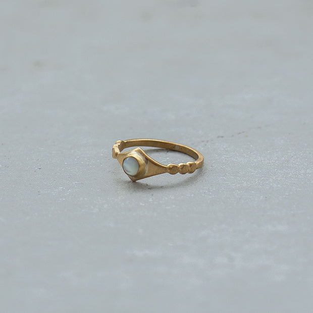 SURUME. Shave Stone Thin Ring White shell #9