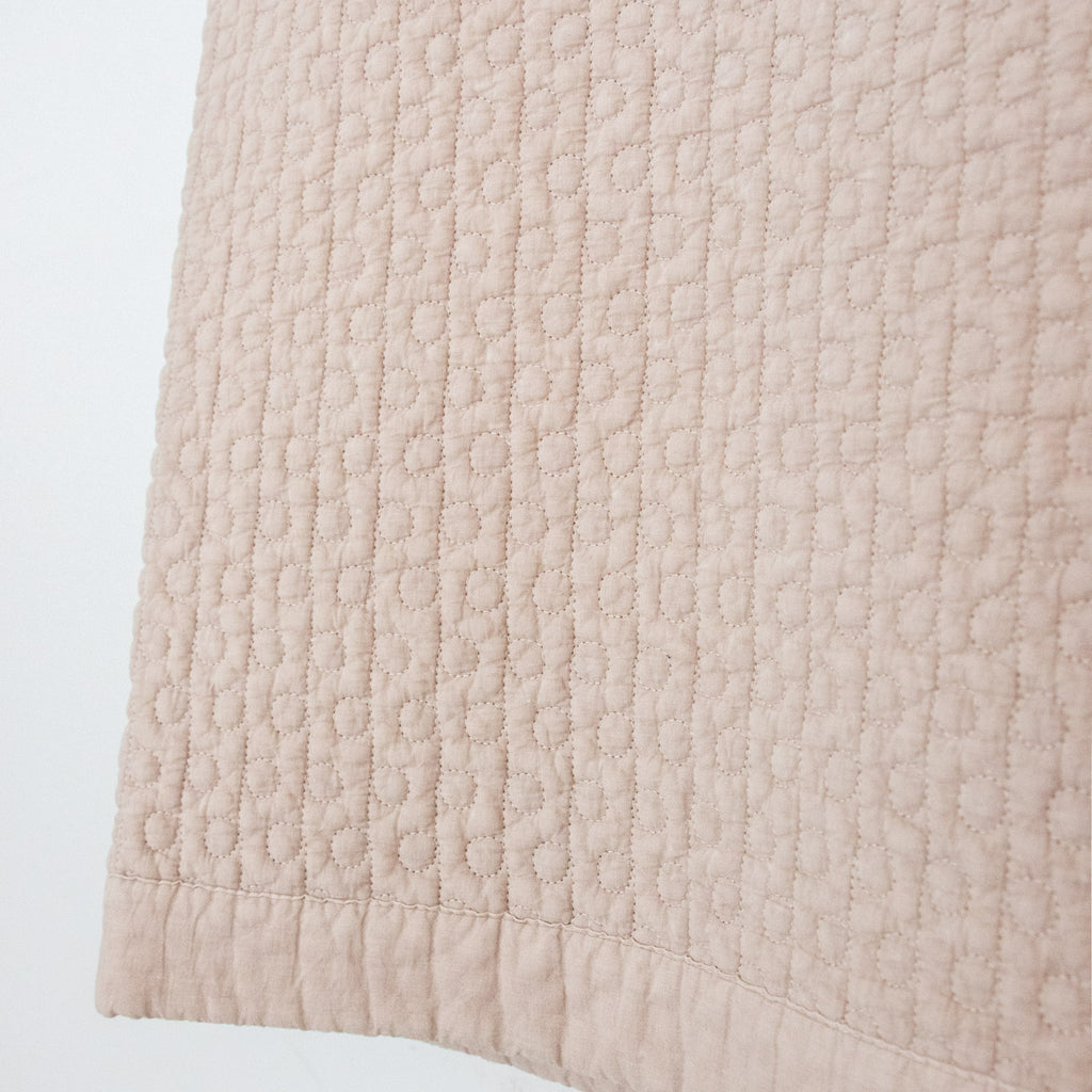 8182 ドットイブル 150（150×200cm）［期間限定販売］