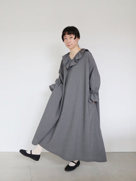 pot and tea フォーマルVネックフリルワンピース［期間限定販売］