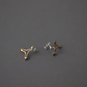 BRASSYARD ピアス／イヤリング tri（片耳）［期間限定販売］
