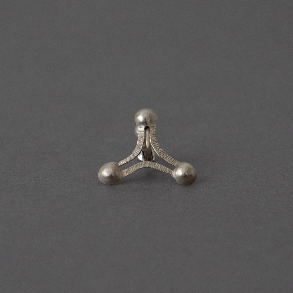 BRASSYARD ピアス／イヤリング tri（片耳）［期間限定販売］