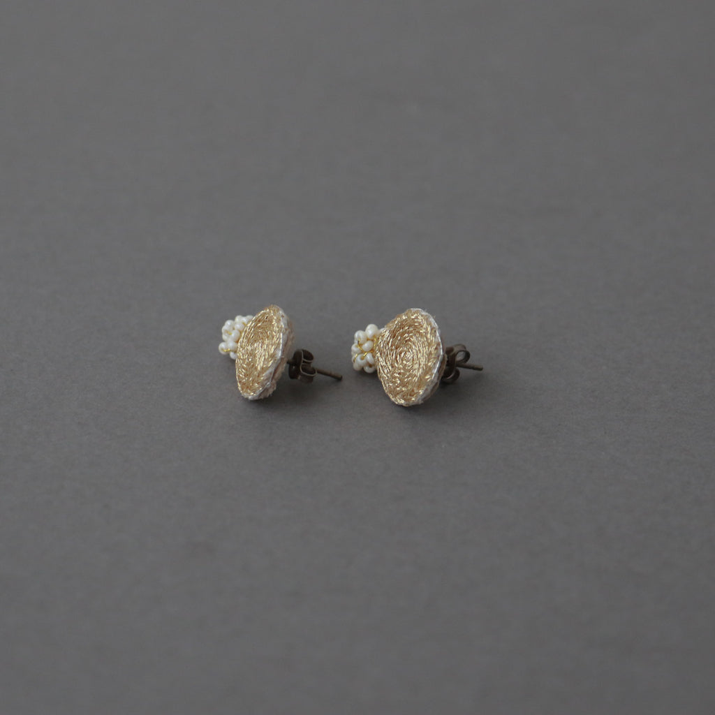 B ピアス