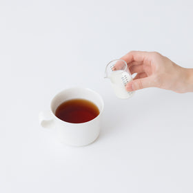 CINQ  WEIS ガラスメジャーカップ
