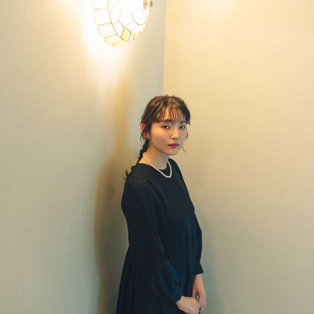 「わたしたちらしい、オケージョンのかたち」きちんとしたブラックワンピース