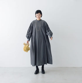 「わたしたちらしい、大人のかわいらしさ」キュプラコットン タックワンピース