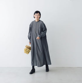 「わたしたちらしい、大人のかわいらしさ」キュプラコットン タックワンピース