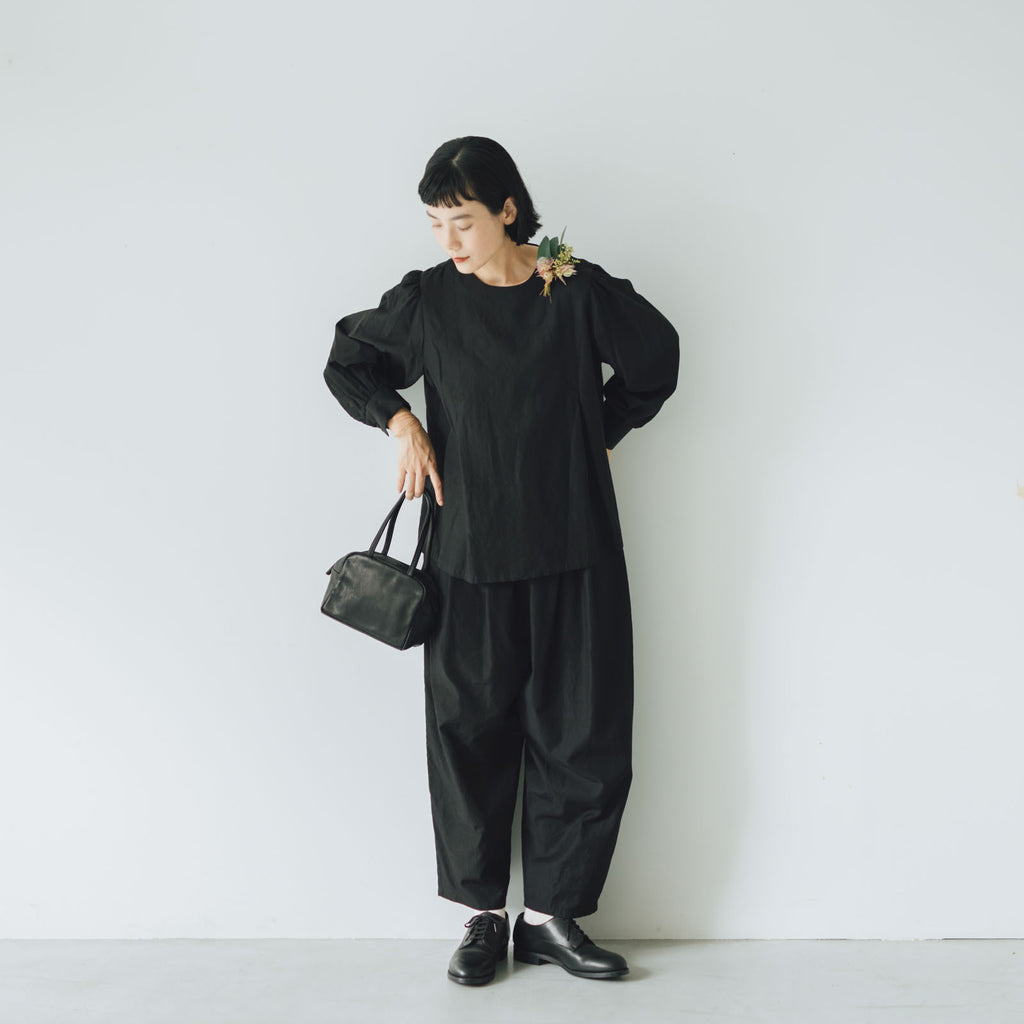 「わたしたちらしい、大人のかわいらしさ」ブラウス＋サルエルパンツのセットアップ