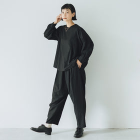 「わたしたちらしい、大人のかわいらしさ」ブラウス＋サルエルパンツのセットアップ