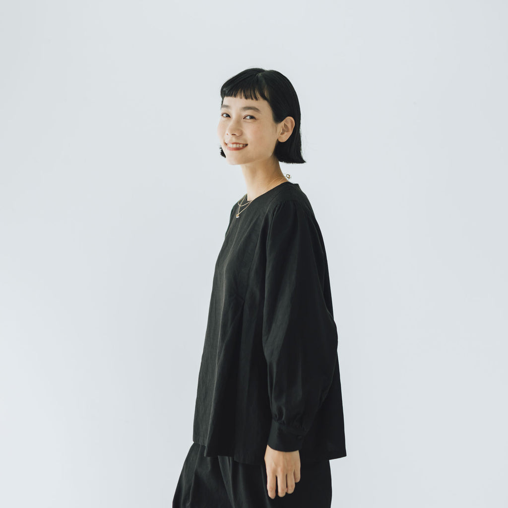 「わたしたちらしい、大人のかわいらしさ」ブラウス＋サルエルパンツのセットアップ