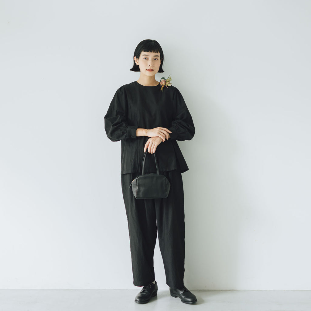 「わたしたちらしい、大人のかわいらしさ」ブラウス＋サルエルパンツのセットアップ