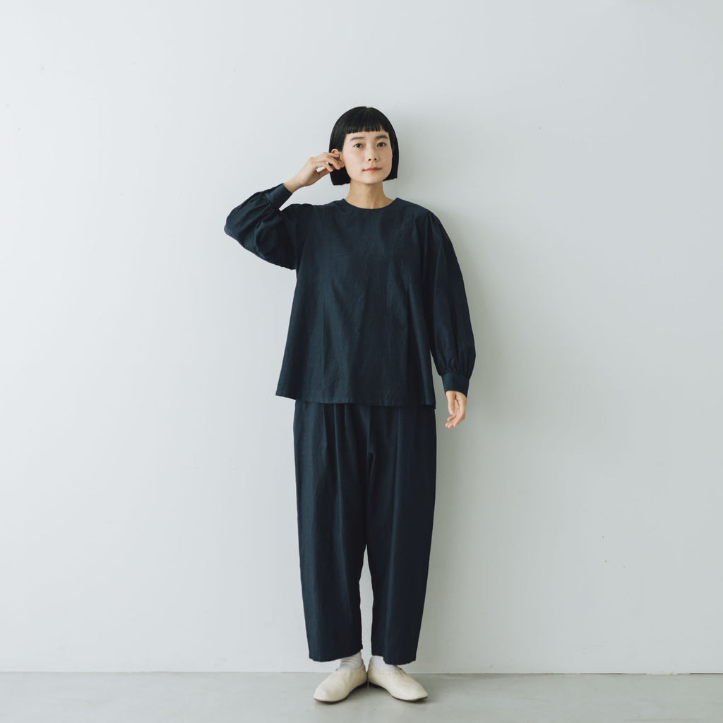 「わたしたちらしい、大人のかわいらしさ」ブラウス＋サルエルパンツのセットアップ