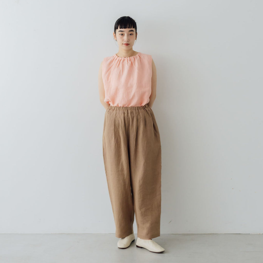 【SALE】 くらすこと 着こなしにリズムをつくる、おとなの麻100% 2wayノースリーブ