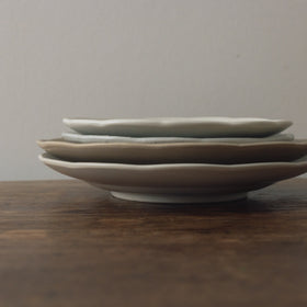 くらすことの生活道具 古い器の形シリーズ 花形皿　［ 15cm / 18cm ］
