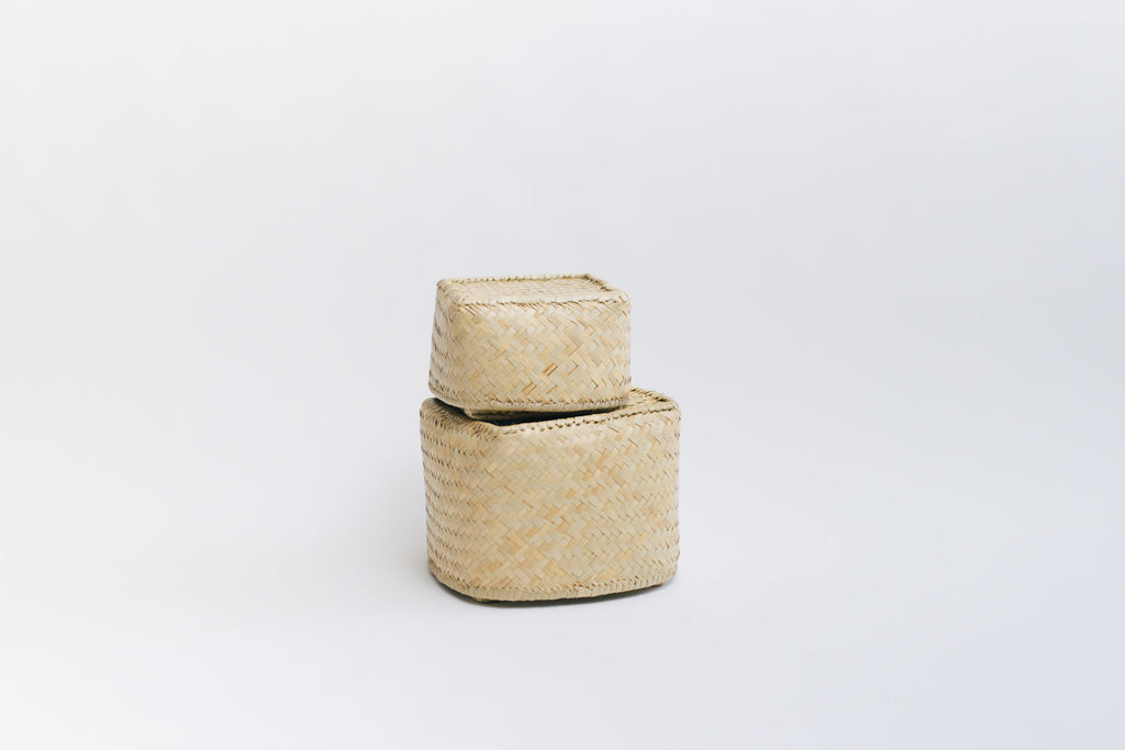 蓋つきカゴ