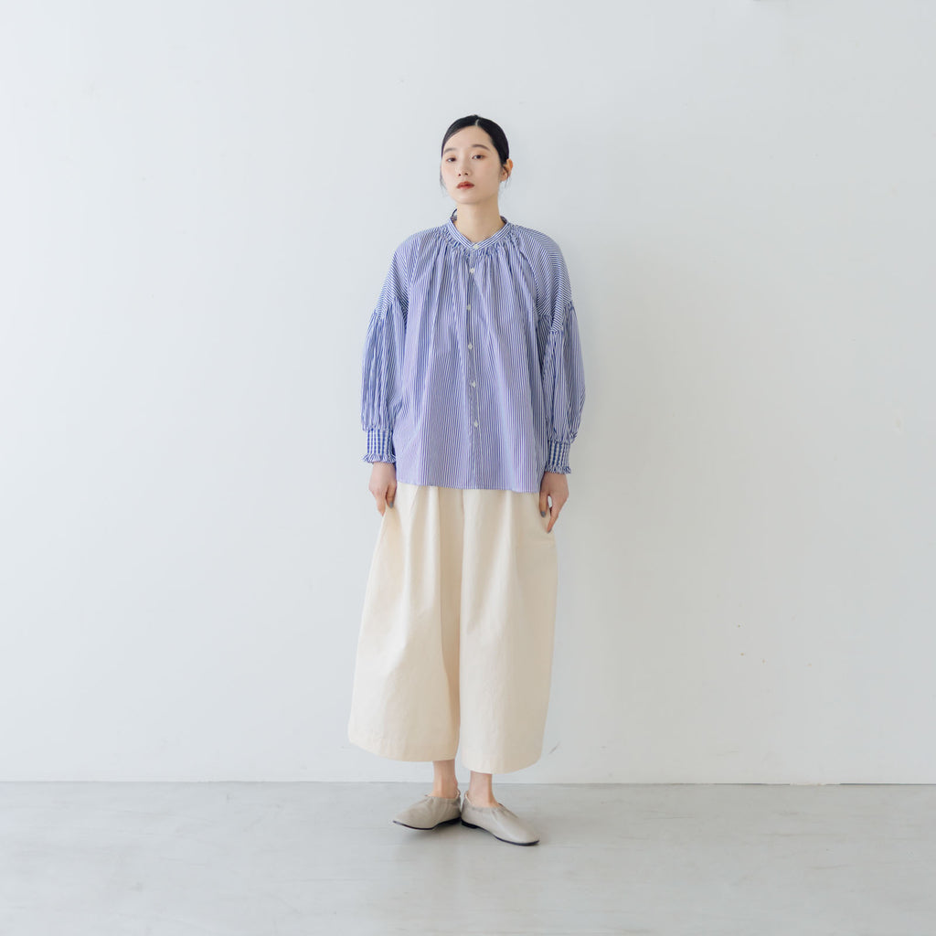 UNIVERSAL TISSU バンドカラーシャーリングブラウス ストライプ