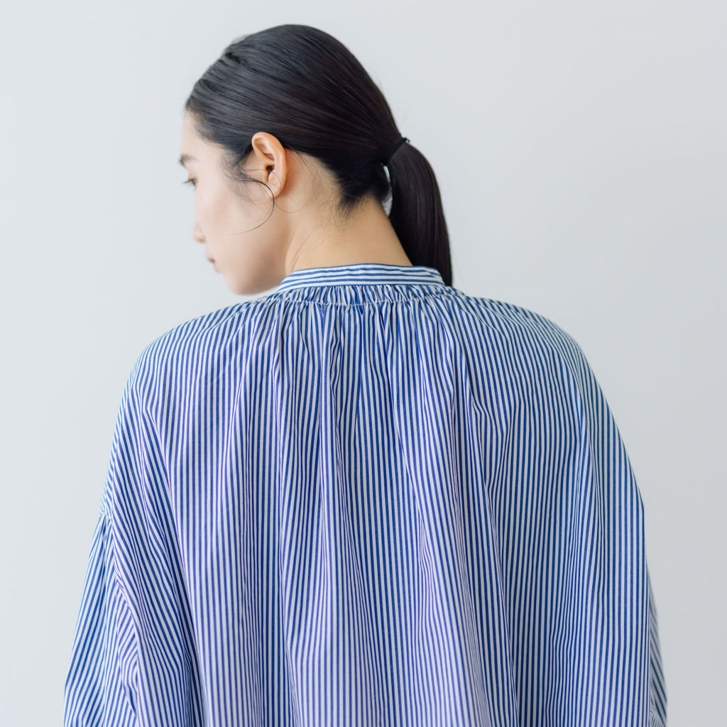 UNIVERSAL TISSU バンドカラーシャーリングブラウス ストライプ