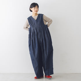 UNIVERSAL TISSU 6ozデニム Vネックタックギャザーサロペット