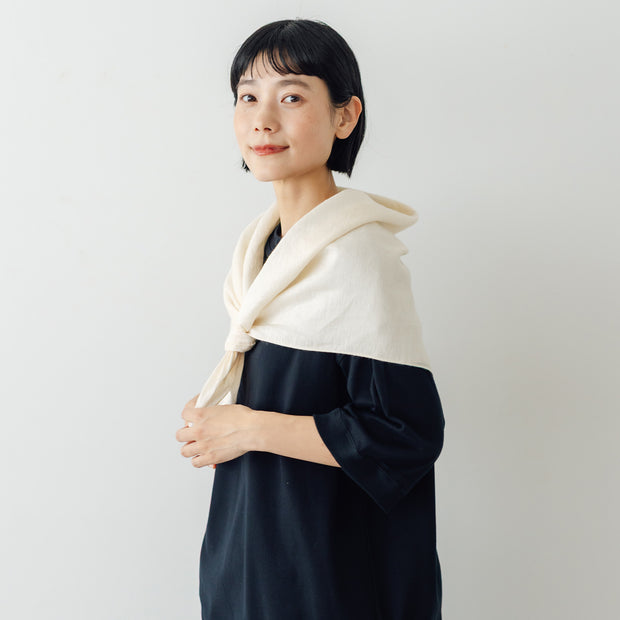 Yoli Cotton ramie scarf ベージュ