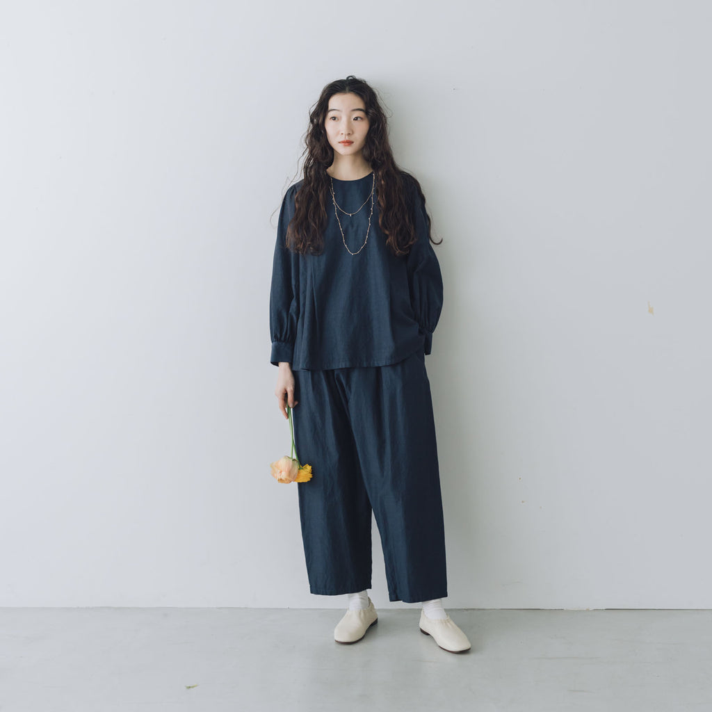 「わたしたちらしい、大人のかわいらしさ」ブラウス＋サルエルパンツのセットアップ