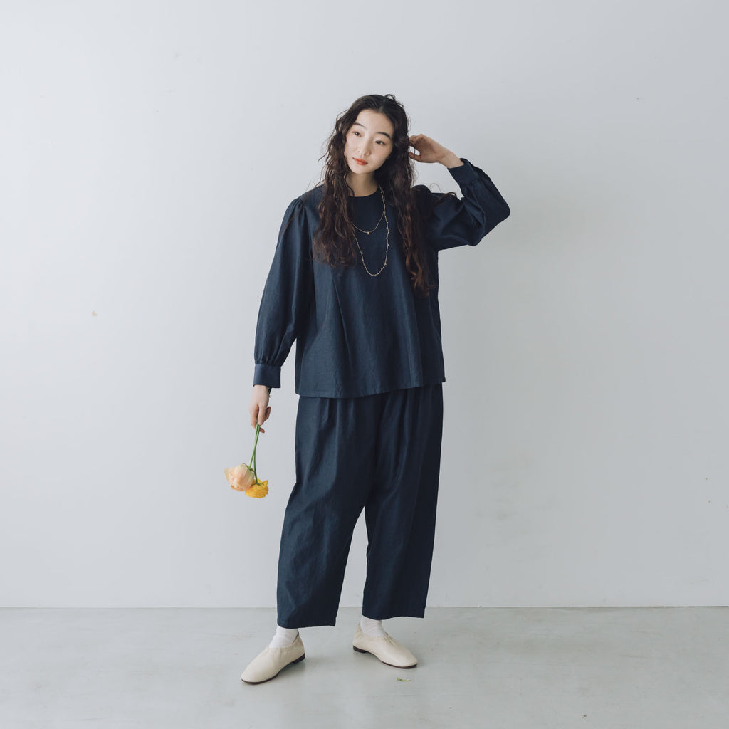 「わたしたちらしい、大人のかわいらしさ」ブラウス＋サルエルパンツのセットアップ