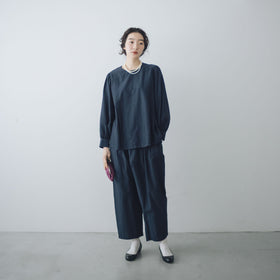 「わたしたちらしい、大人のかわいらしさ」ブラウス＋サルエルパンツのセットアップ