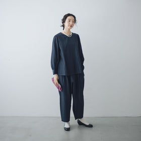「わたしたちらしい、大人のかわいらしさ」ブラウス＋サルエルパンツのセットアップ