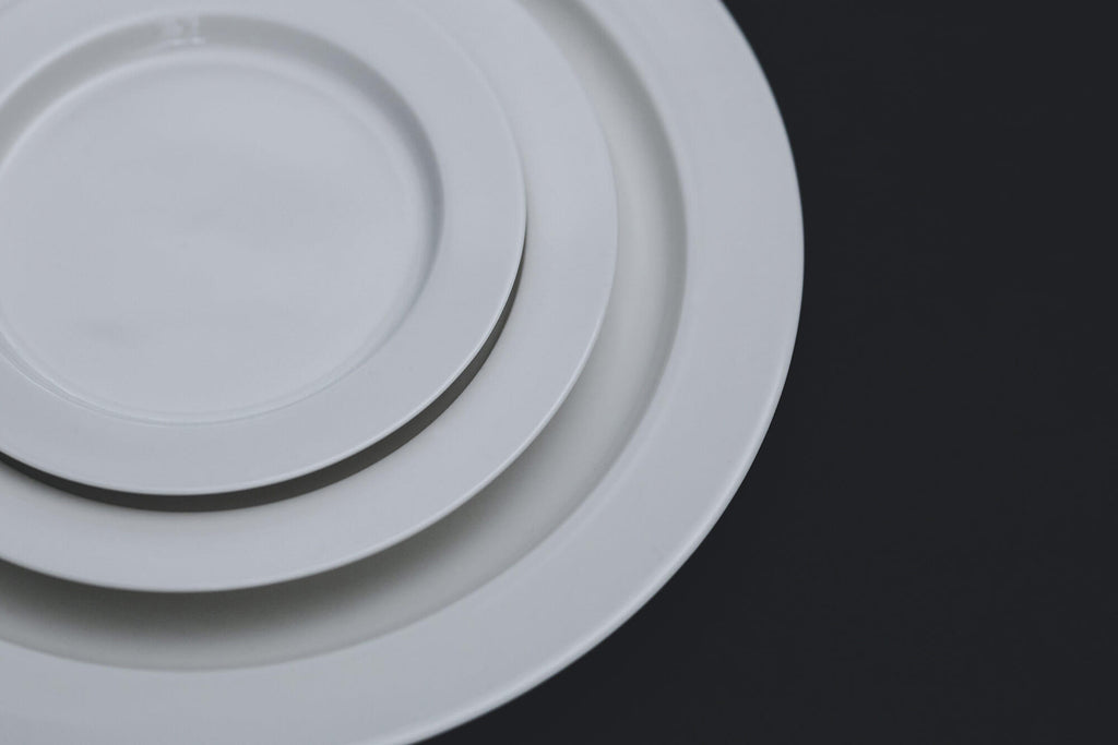 〈くらすこと別注〉yumiko iihoshi porcelain  unjour plate  ivory（つやあり）