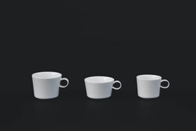 〈くらすこと別注〉yumiko iihoshi porcelain unjour cup（つやあり）