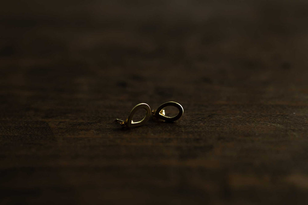 muimaur  pitch drop ヒラ ピアス ゴールド
