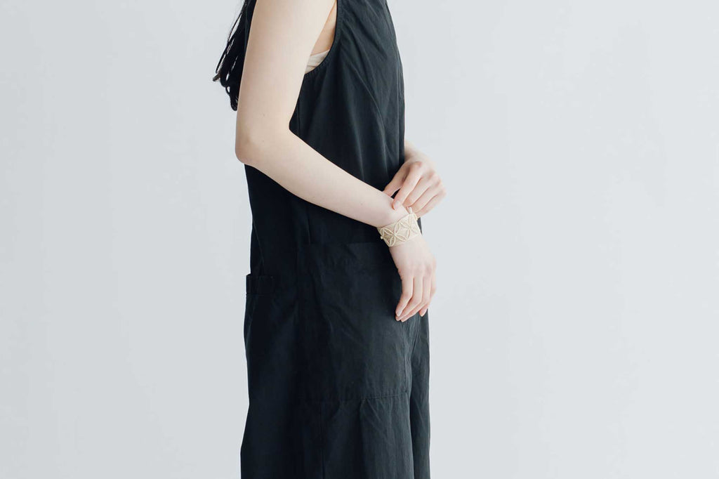 松田紗和 ブレス 花モチーフ 生成