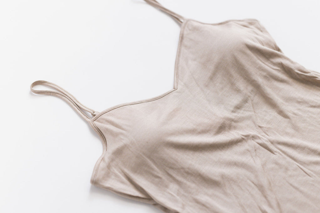 COCOONA SKINWEAR カップ入り Vキャミソール（アジャスター付き）