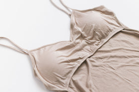COCOONA SKINWEAR カップ入り Vキャミソール（アジャスター付き）